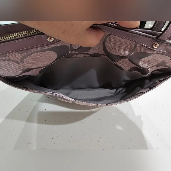 Coach Signature Stripe Tote Bag purse, Lavender with patent leather trim F19046 - Picture 4 of 10